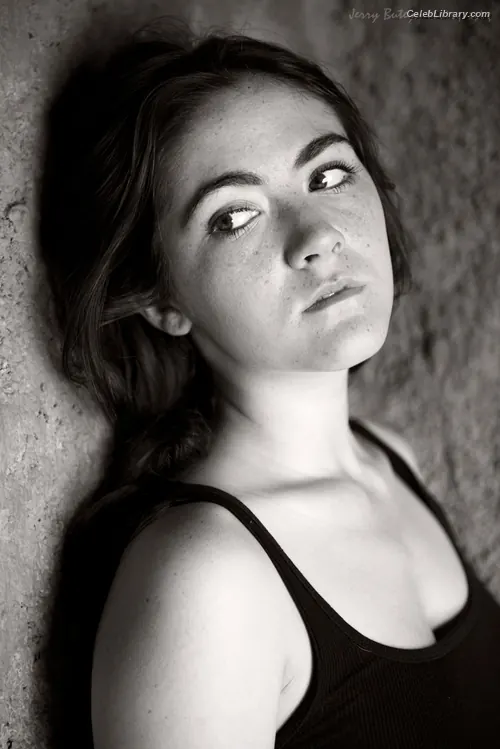 Isabelle Fuhrman photo 5 of 487