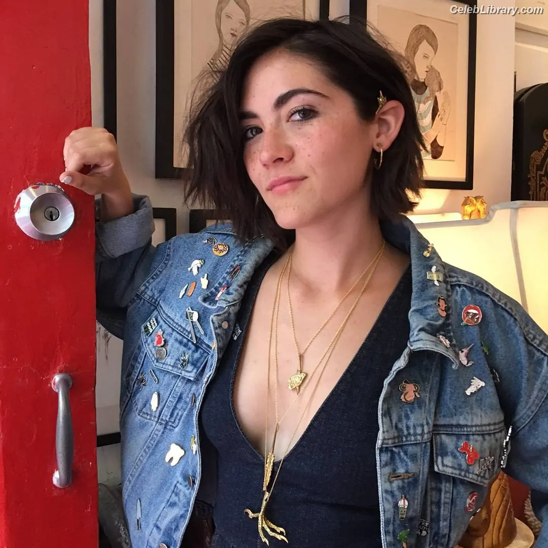 Isabelle Fuhrman photo 8 of 487