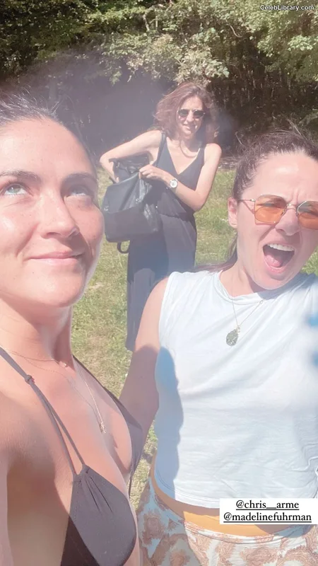 Isabelle Fuhrman photo 3 of 488