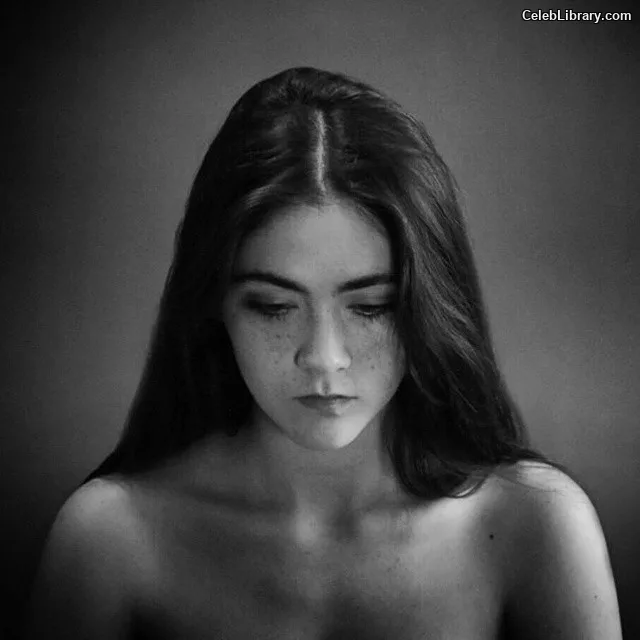 Isabelle Fuhrman photo 7 of 488