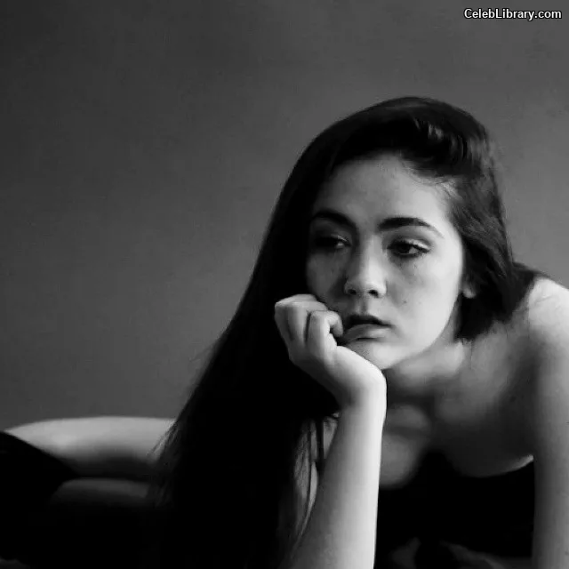 Isabelle Fuhrman photo 8 of 488