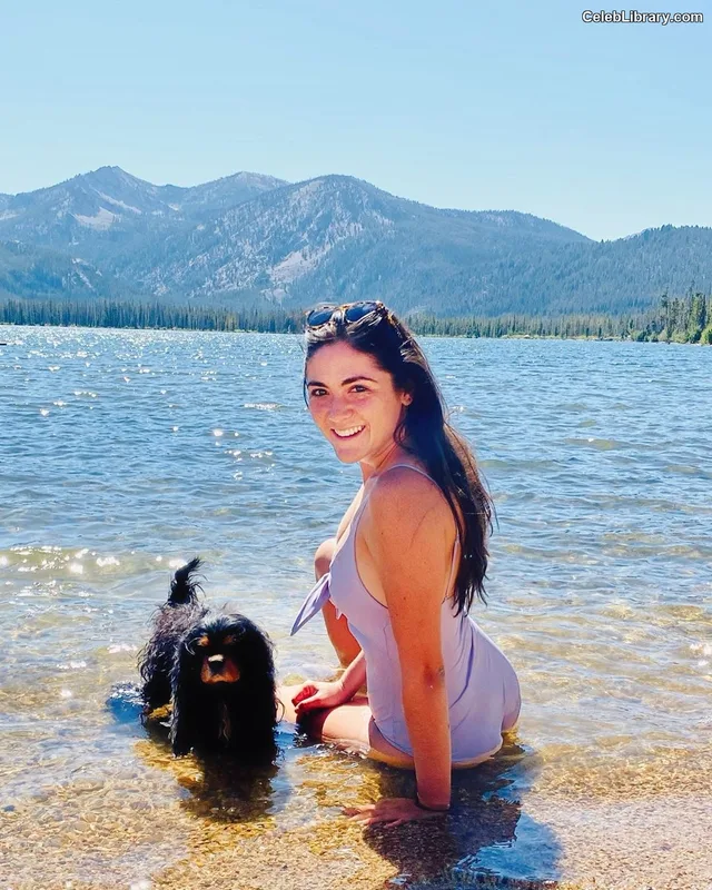 Isabelle Fuhrman photo 11 of 488