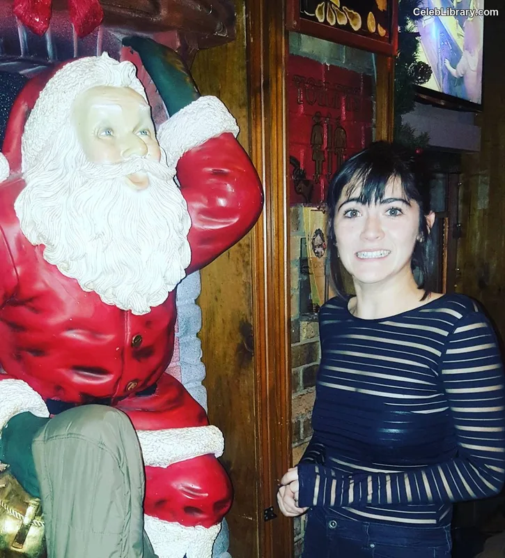 Isabelle Fuhrman photo 16 of 488