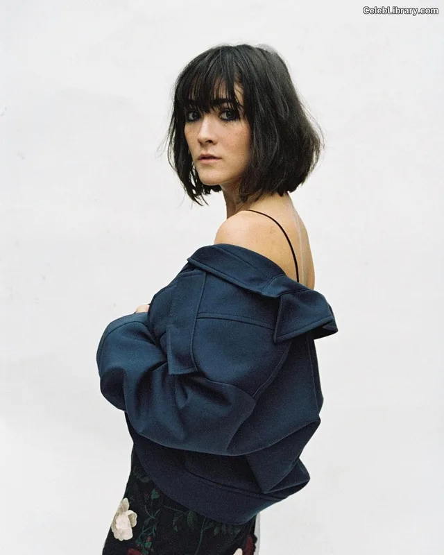 Isabelle Fuhrman photo 5 of 488