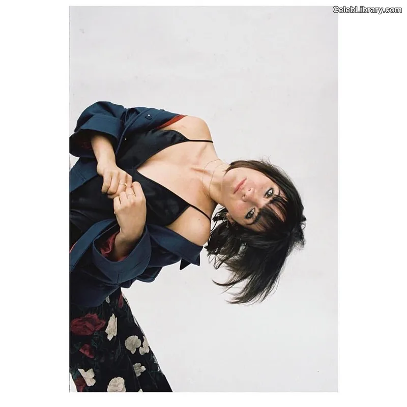 Isabelle Fuhrman photo 6 of 488