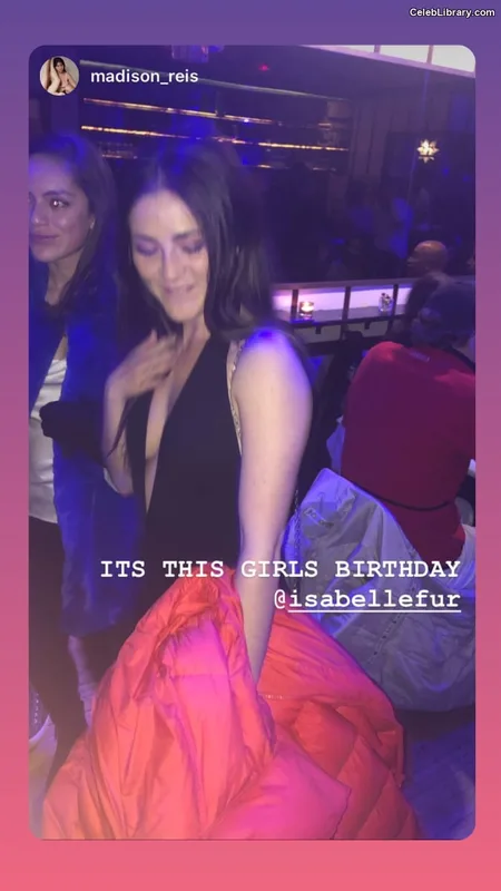 Isabelle Fuhrman photo 10 of 488