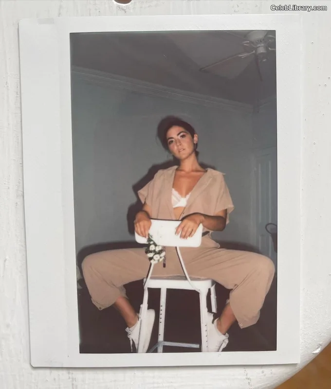 Isabelle Fuhrman photo 12 of 488