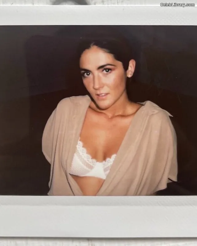 Isabelle Fuhrman photo 14 of 488