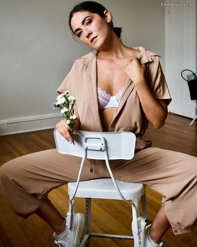 Isabelle Fuhrman photo 16 of 488