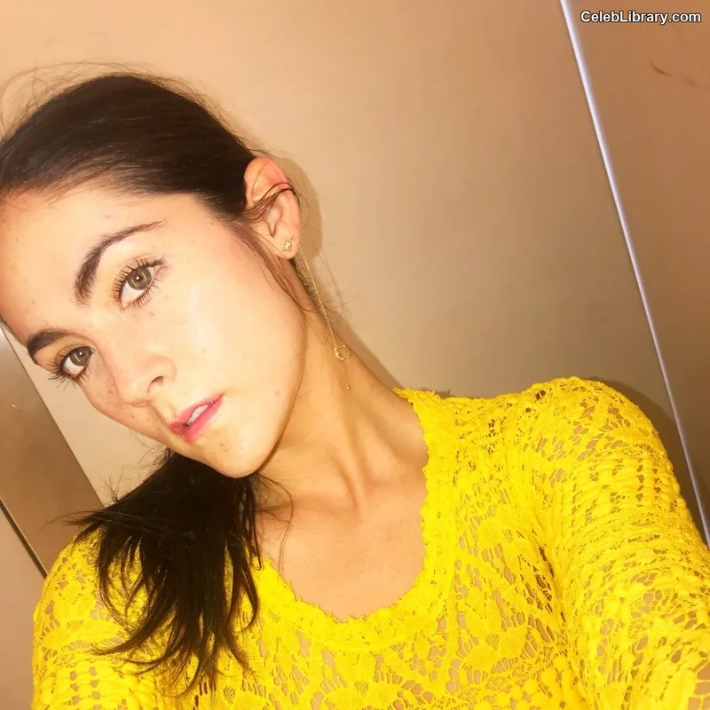 Isabelle Fuhrman photo 13 of 488