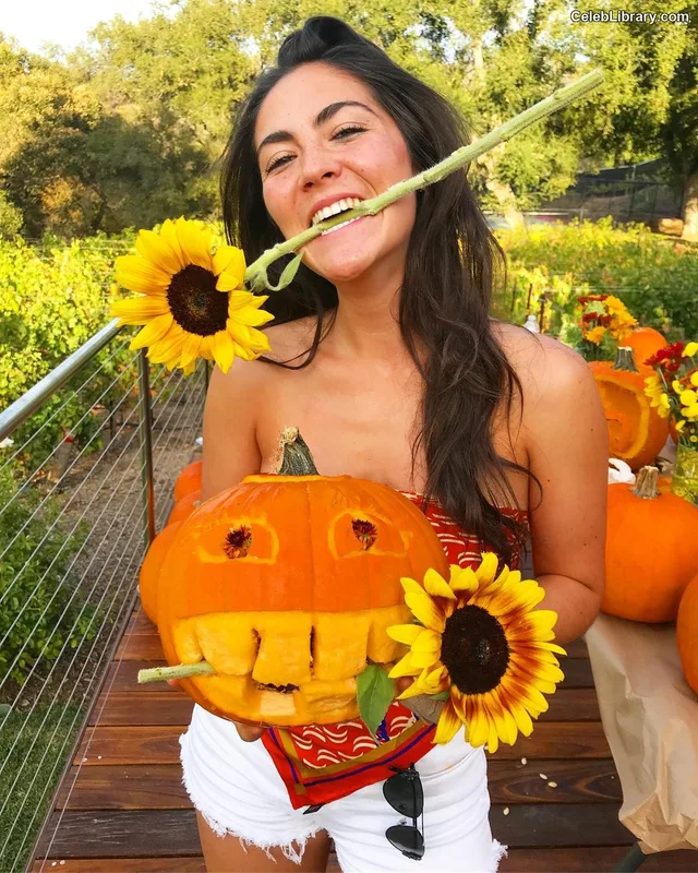 Isabelle Fuhrman photo 24 of 488