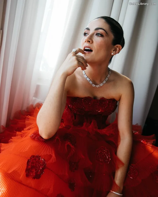 Isabelle Fuhrman photo 14 of 488