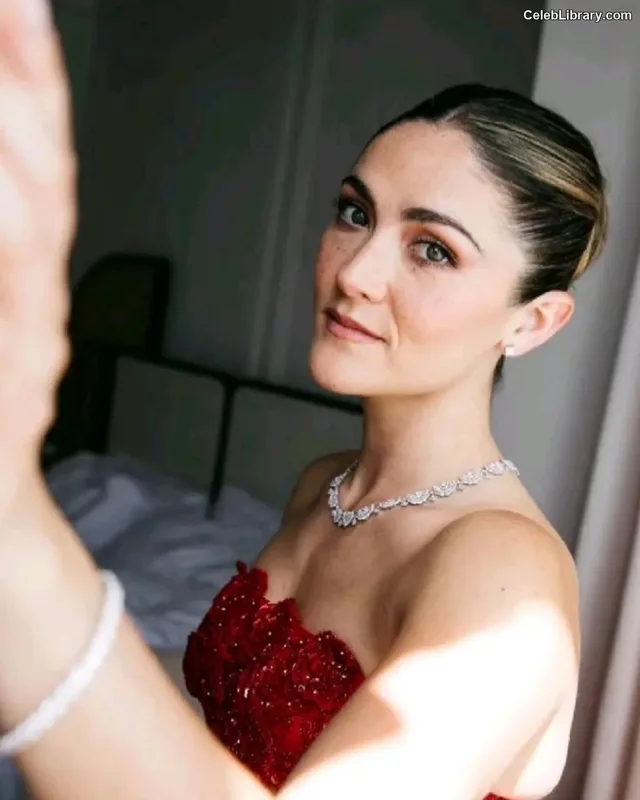 Isabelle Fuhrman photo 15 of 488