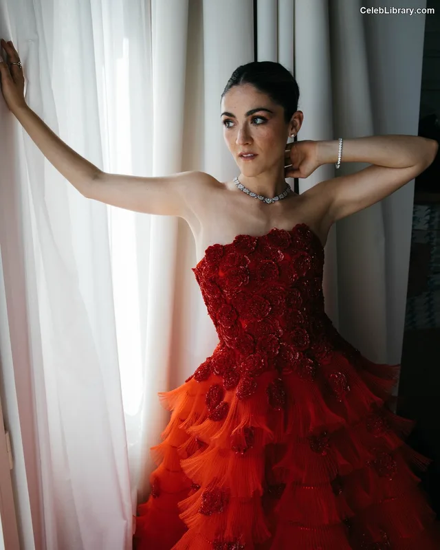 Isabelle Fuhrman photo 19 of 488