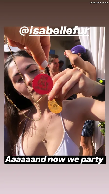 Isabelle Fuhrman photo 4 of 488