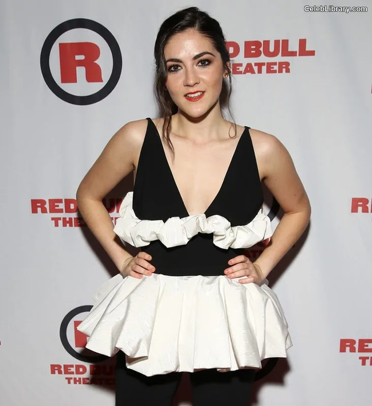 Isabelle Fuhrman photo 9 of 488