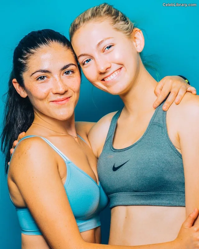 Isabelle Fuhrman photo 12 of 488