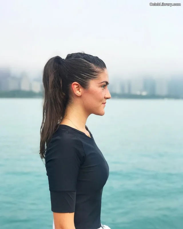 Isabelle Fuhrman photo 16 of 488