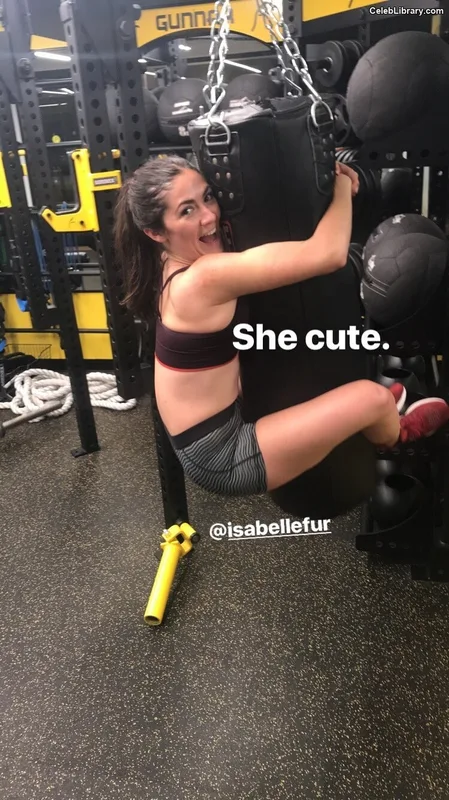 Isabelle Fuhrman photo 2 of 488