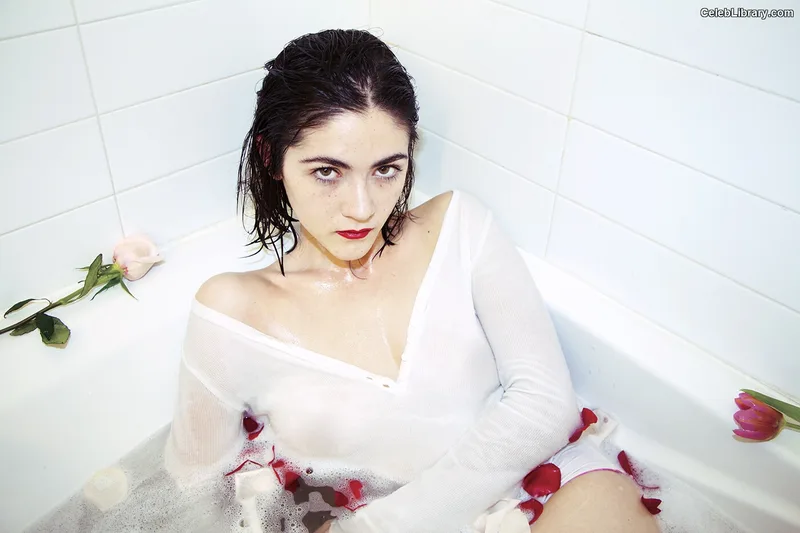 Isabelle Fuhrman photo 21 of 488