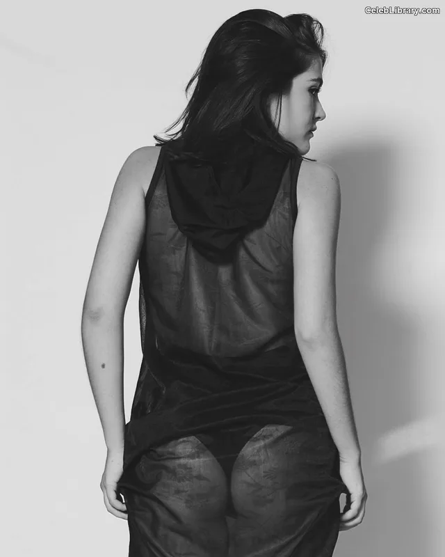 Isabelle Fuhrman photo 8 of 488