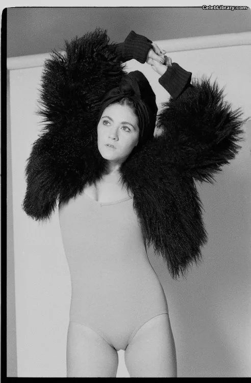 Isabelle Fuhrman photo 9 of 488