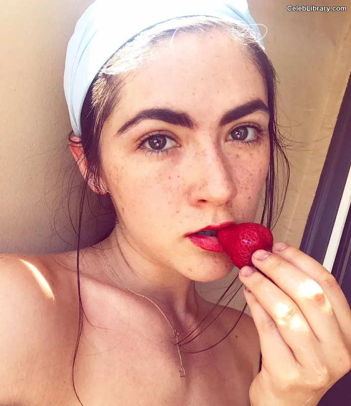 Isabelle Fuhrman photo 17 of 488