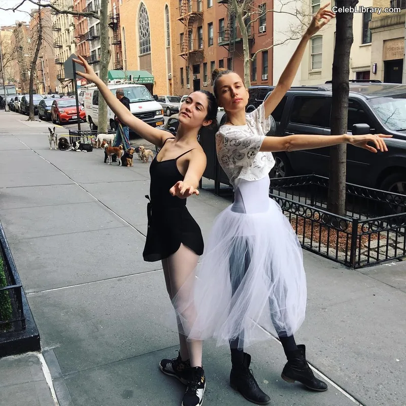 Isabelle Fuhrman photo 18 of 488