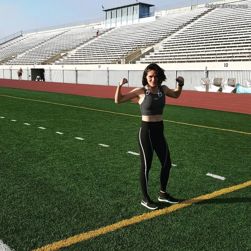 Isabelle Fuhrman photo 6 of 488