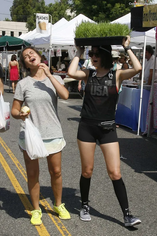 Isabelle Fuhrman photo 9 of 488