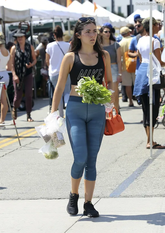 Isabelle Fuhrman photo 24 of 488