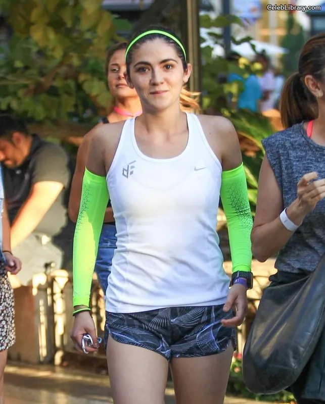 Isabelle Fuhrman photo 23 of 488