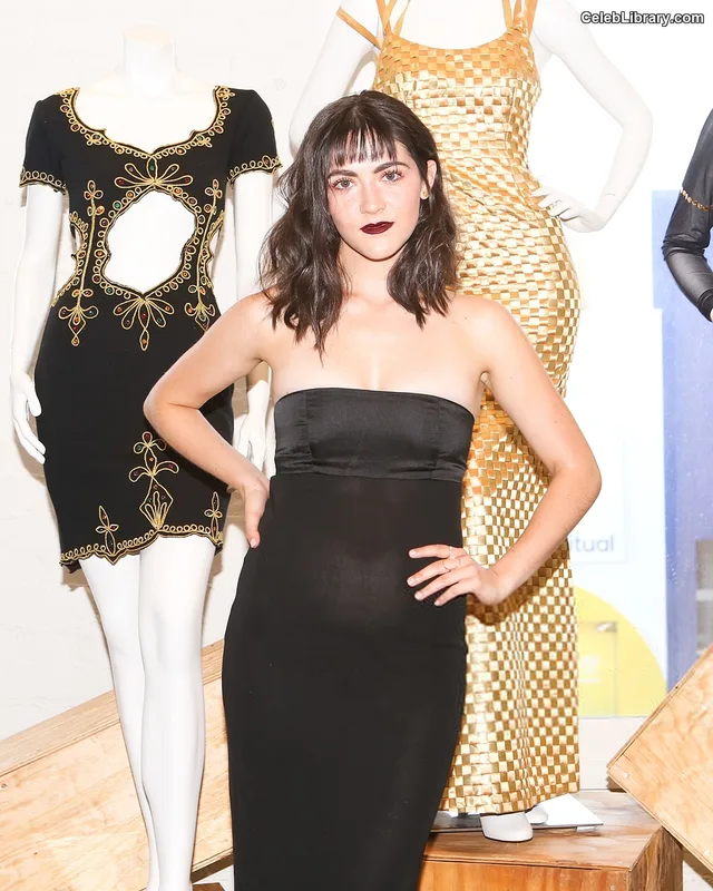 Isabelle Fuhrman photo 6 of 488