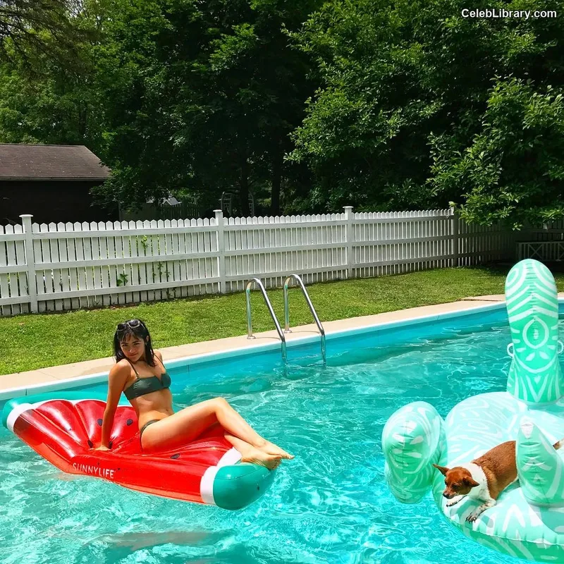 Isabelle Fuhrman photo 10 of 488
