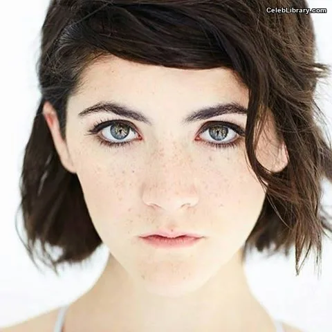 Isabelle Fuhrman photo 4 of 488