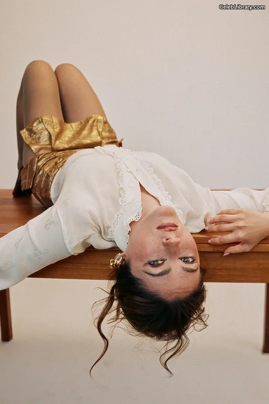 Isabelle Fuhrman photo 21 of 488