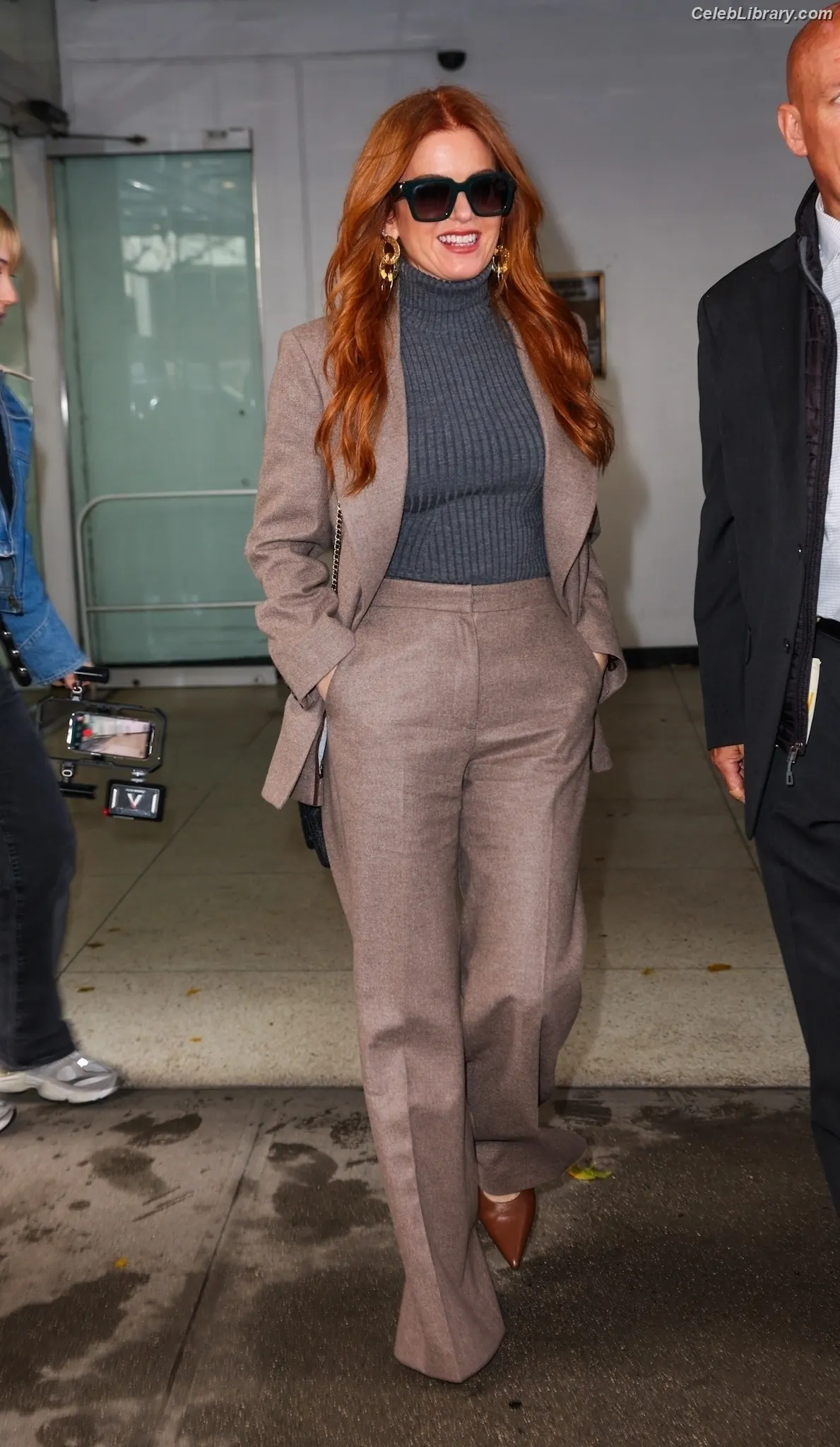 Isla Fisher photo 20 of 440
