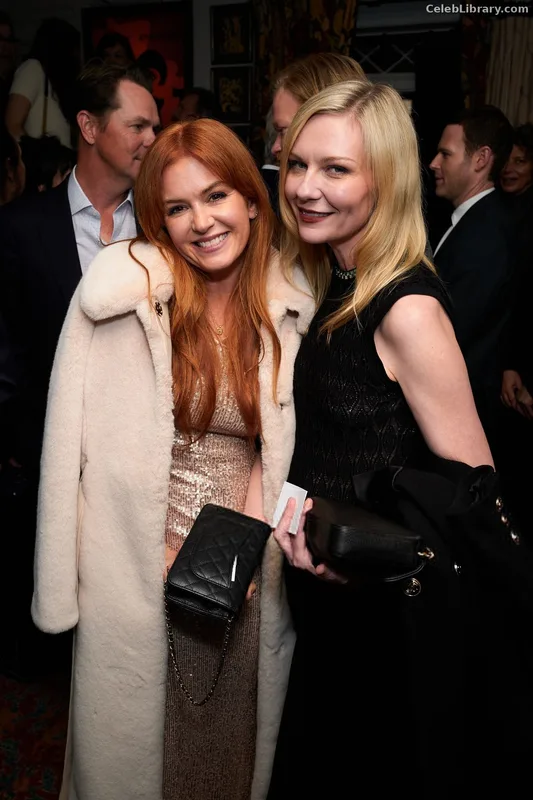 Isla Fisher photo 13 of 434