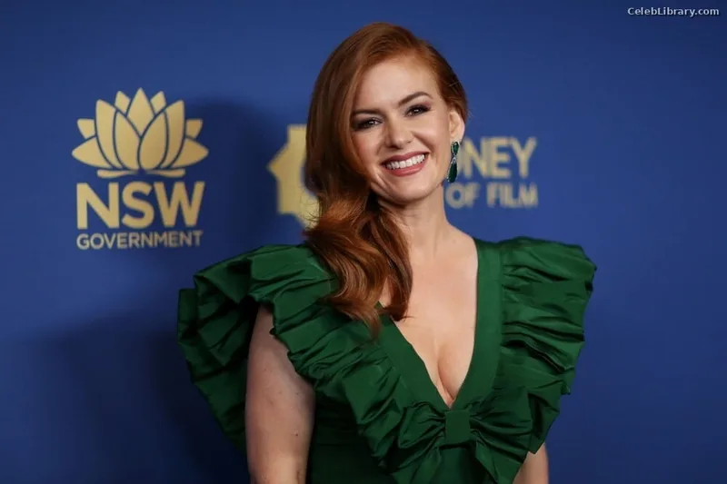 Isla Fisher photo 19 of 434