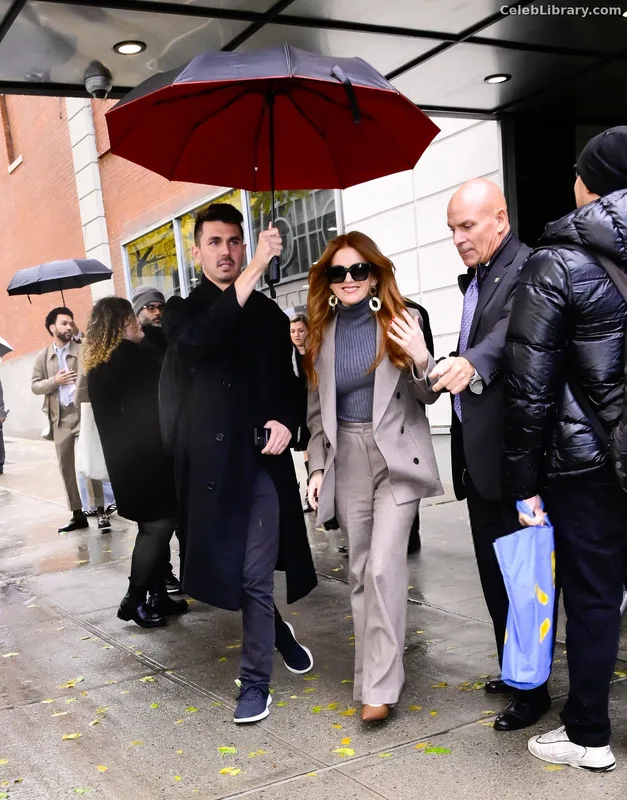 Isla Fisher photo 22 of 434