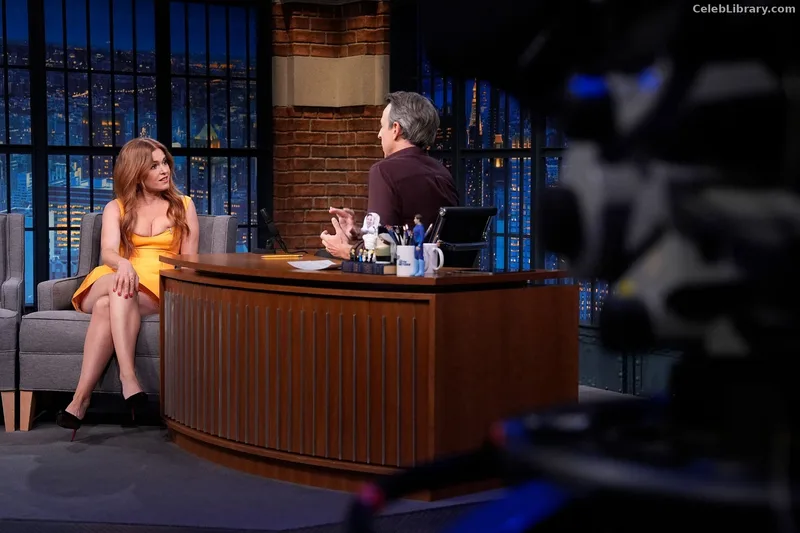 Isla Fisher photo 2 of 434