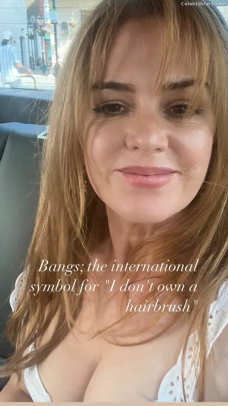 Isla Fisher photo 10 of 434