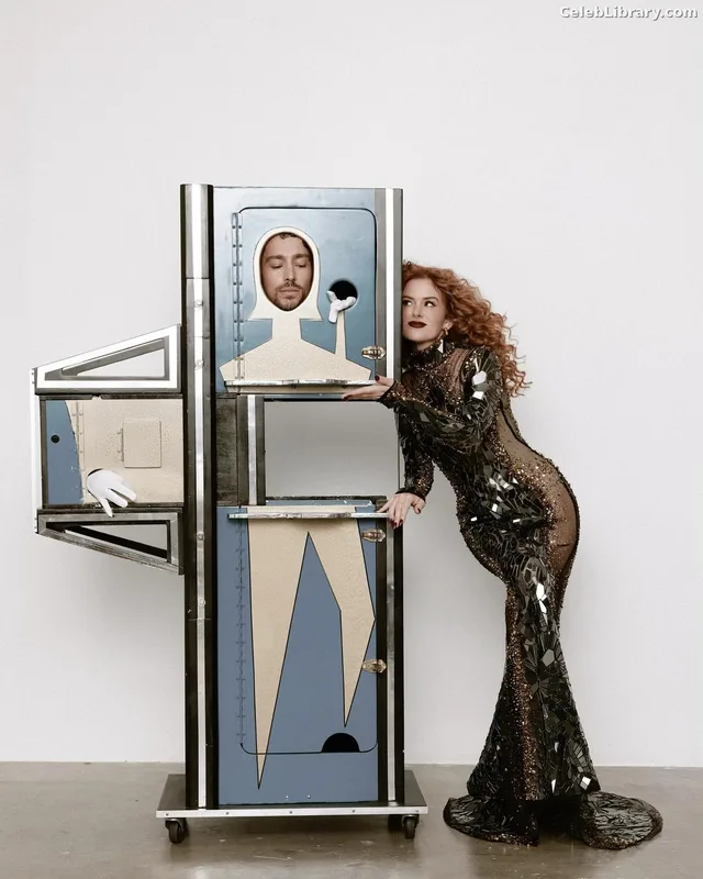 Isla Fisher photo 18 of 434
