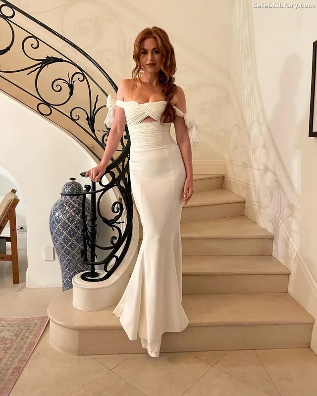 Isla Fisher photo 13 of 434