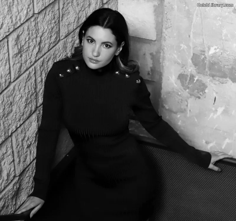 Ivana Baquero photo 1 of 318