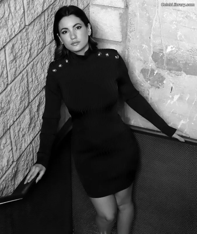 Ivana Baquero photo 2 of 318