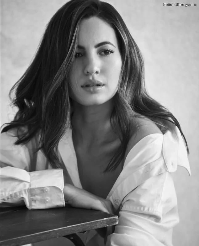 Ivana Baquero photo 6 of 318