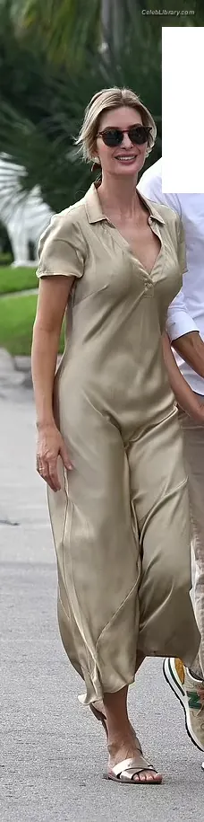 Ivanka Trump photo 1 of 680