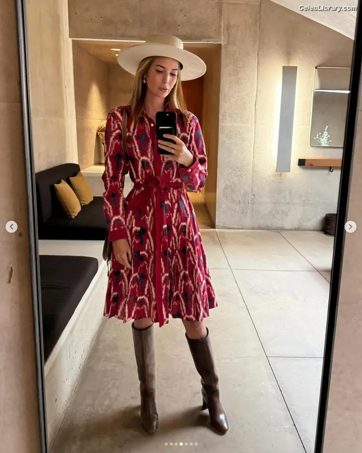 Ivanka Trump photo 13 of 680