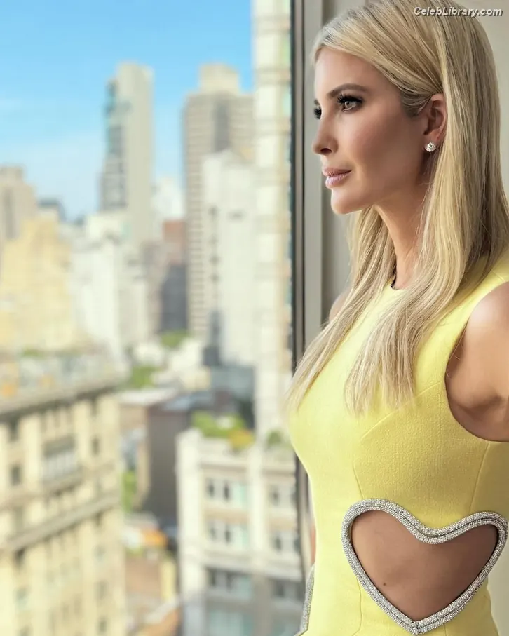 Ivanka Trump photo 17 of 680